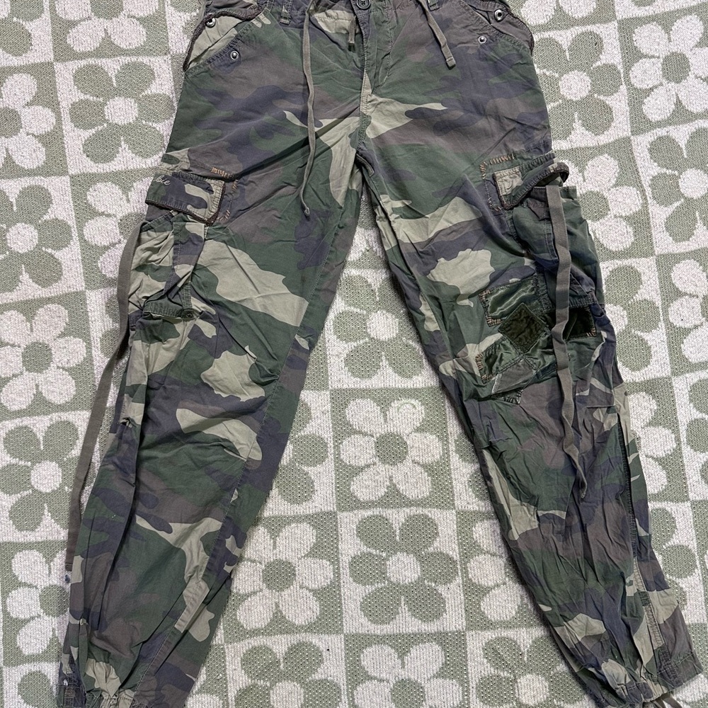American Eagle Camouflage Cargo Pants